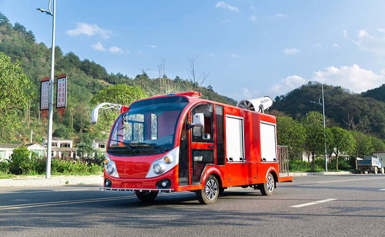 2座除塵車，道路降塵霧炮車